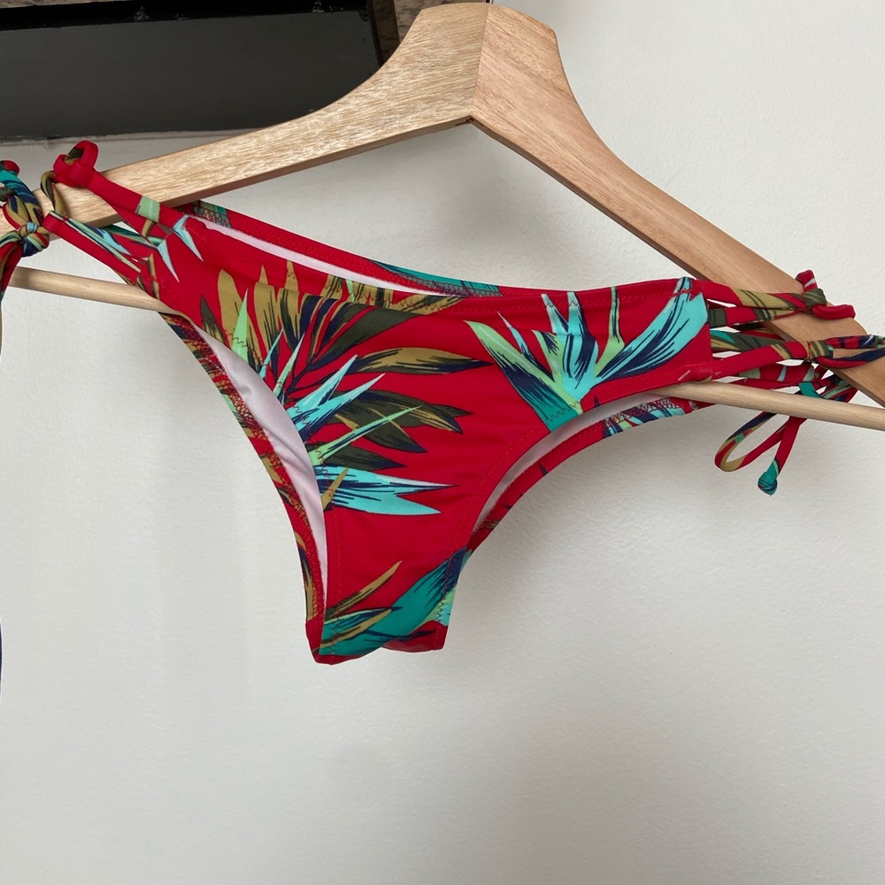 VICTORIAS SECRET RED PALM BIKINI BOTTOMS
